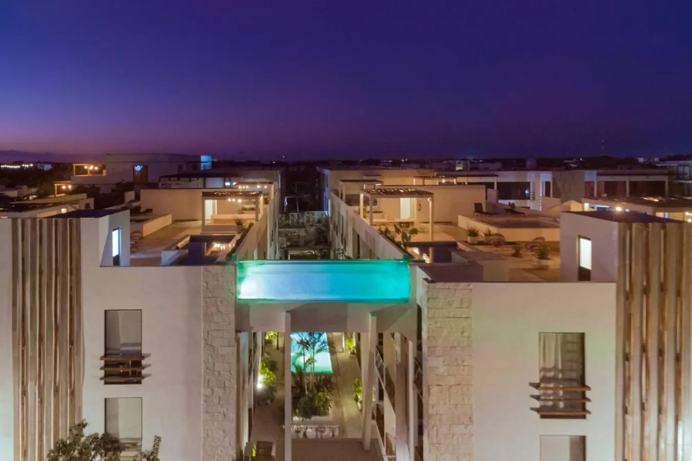 Work And Relax Apto With Cowork Space And Rooftop 툴룸